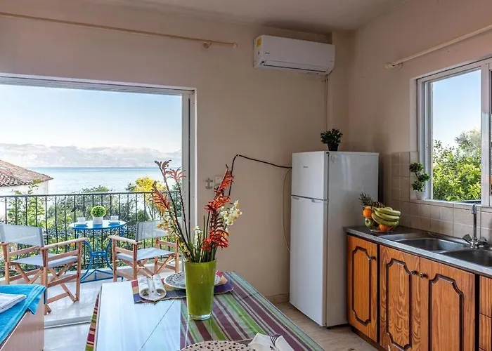 Makarounis Thea Ii * Πεταλίδι